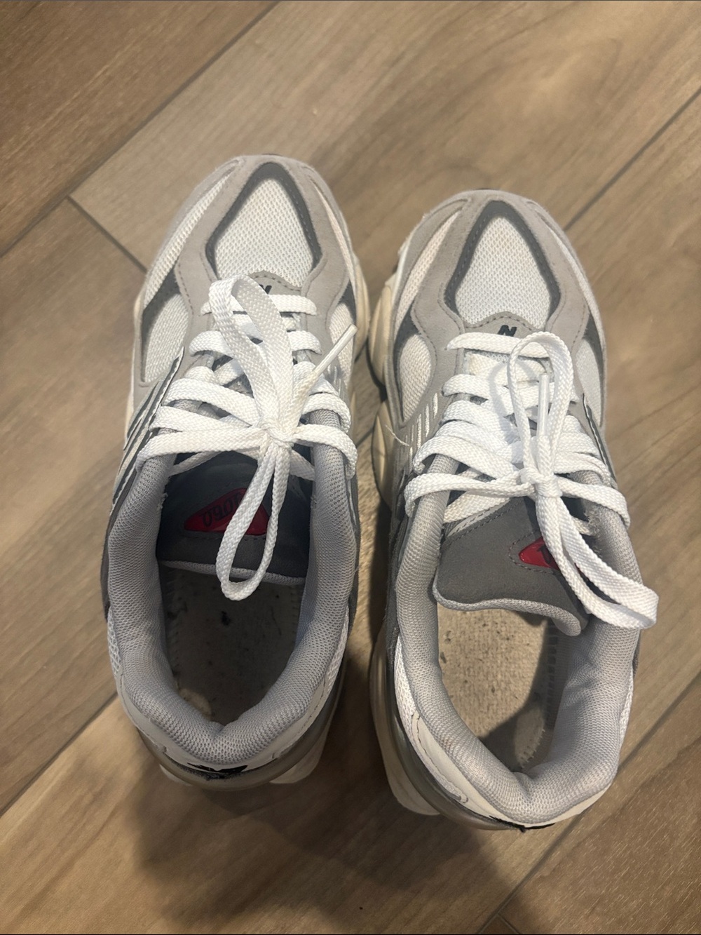 New Balance-Used Size 4 youth gradeschool - Picture 3 of 5